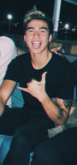 slut4clum: DRUNK CALUM IS MY FAVORITE CALUM