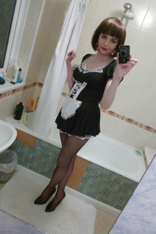 Sexy Maid Lucy