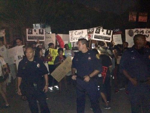 zubat:  Hawaii is shutting down the streets for #BlackLivesMatter. (via) 
