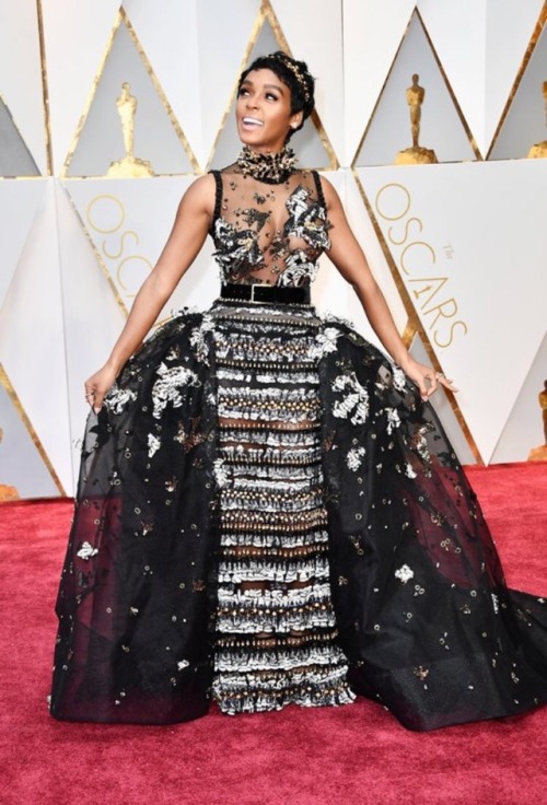 weavemama:JANELLE MONAE LOOKS LIKE THE FAIRY GODMOTHER WE ALL WISH WE HAD