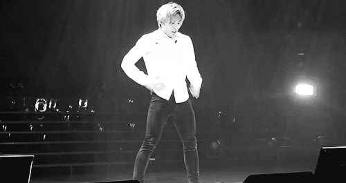 b2ng:  WHO ALLOWED YOU 