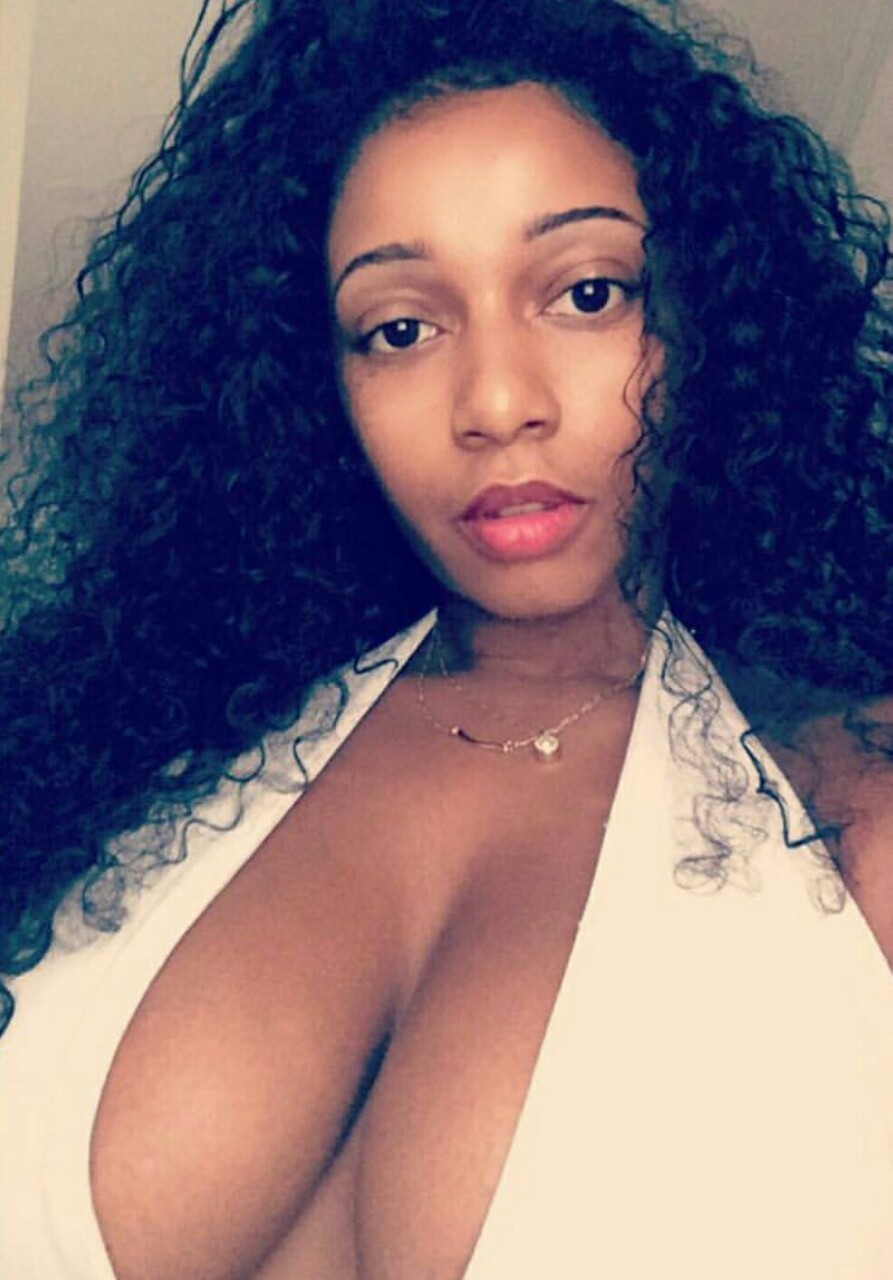 fletchertrowan:  jameer08:  Luxpotab   Real Woman Beauty