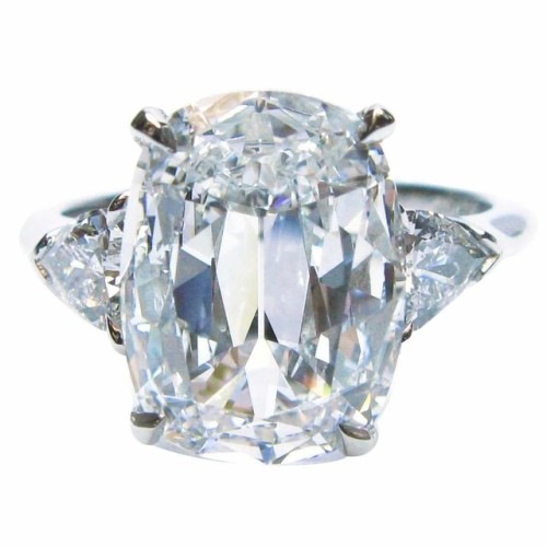4.04 Carat Cushion Cut Diamond Ring/Engagement Ring In Platinum