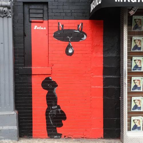 Art by @solusstreetart in #littleitaly••• @thelisaprojectnyc #walls_of_nyc #streetart #streetartev