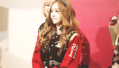 tfnys:  when jessica tries to kill you with her cuteness 