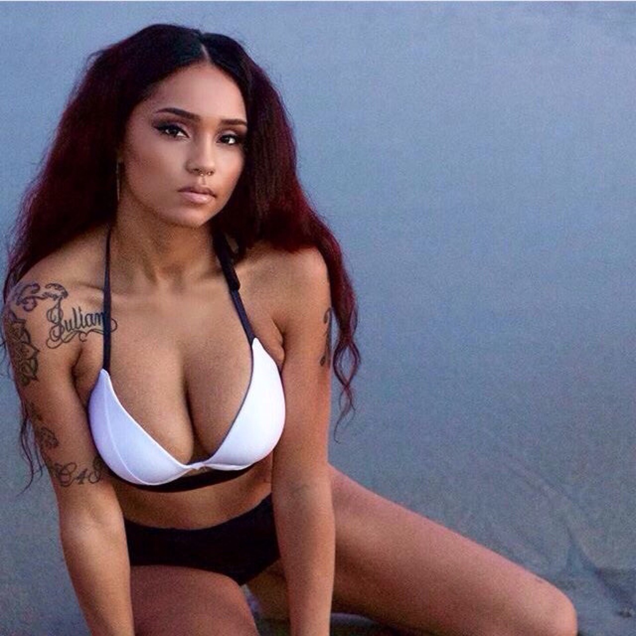trvpgvwdshvwty:  IG: therealarianamarie