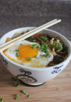 intensefoodcravings:  Japanese Beef Ramen 