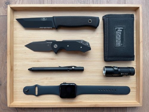 packlite:   submitted by Mikael BergmanFällkniven PRK Hinderer Half Track Tanto Olight S10R Baton CRKT Pen Apple Watch 6 44mm Maxpedition 