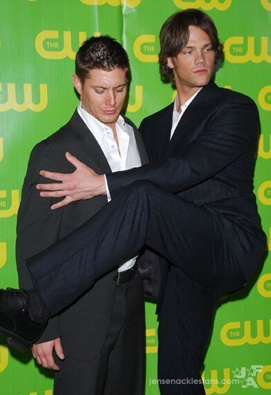 thesharpestthings:  akitosin:  proof that Misha, Jensen, and Jared cannot take a