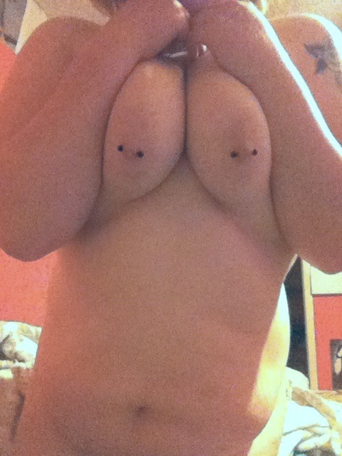 courtneykaye:  Sorry for neglecting you! Here you guys go! 