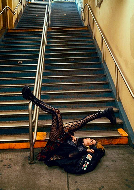 belialjones:noomirapacedaily:Noomi Rapace photographed by Cedric Bouchet for 10 Magazine. going home