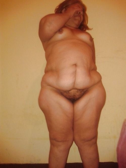 SEXY PEARS WIDE HIPS BBW adult photos
