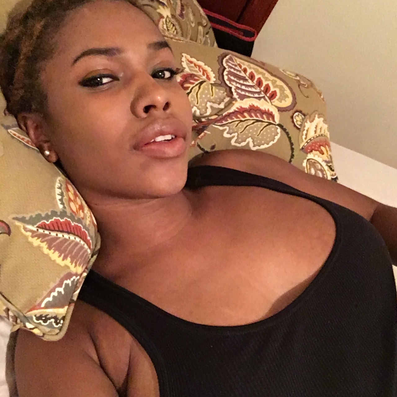 phd-bitch:  deadas:  yo  Good evening Queen.