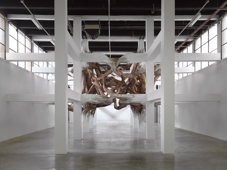 escapekit:
“Baitogogo
Half-sculptural, half-architectural installation by Brazilian artist Henrique Oliveira that has branches sprouting from white panels. Having installed this incredible site-specific piece at Palais de Tokyo in Paris earlier this...