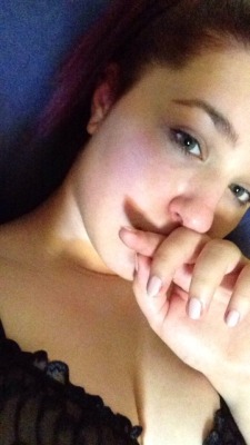 Unknownsubgirl:  No Make-Up+Sleepy I Now Took The Bra Off And I’m Laying Naked