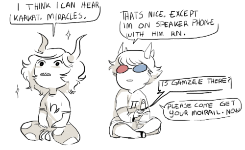 purplecalamity:  Whats a miracle is Sollux using a flip phone