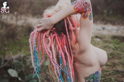 mewes-xo:  From my SuicideGirls set, “Natural State”Shot by Corwin Prescott