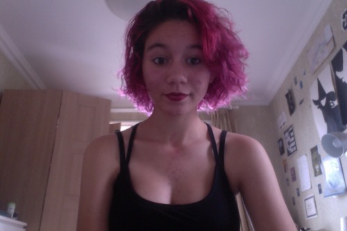 officialarthoe:feelin chameleonic (august-march)she/they pronouns happy transgender day of visibility!!!!! ur all gorgeous and brave and lovely
