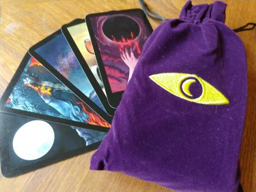 themixedwitch - Welcome to Night Vale Tarot Deck ReviewOverall, I give this deck 4.5 stars.Good...