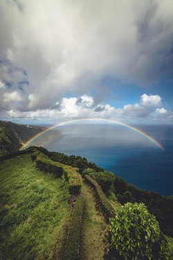 alltypesofillshitson:  rainbow coast | “Zanthia”