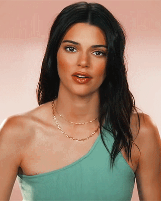 𝙥𝙧𝙚𝙩𝙩𝙮 / 𝔀𝓸𝓶𝓪𝓷 — KENDALL JENNER on keeping up with the ...