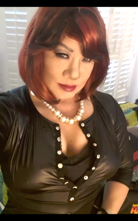 I loved helping my friend crossdress and put on make up. He got really good at it, and always loved 