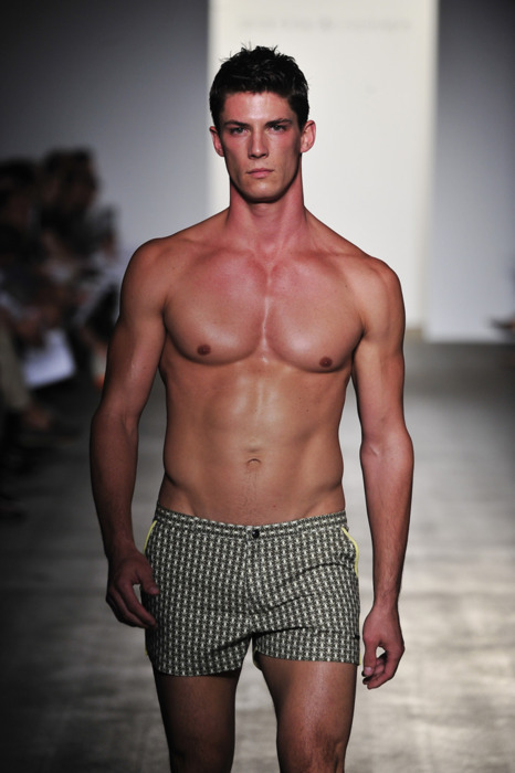 dudes-on-demand:  Arthur Sales