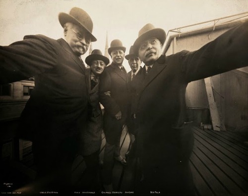 retrogasm:  Leading photographers of the time Joseph Byron, Ben Falk (holding camera), Core, Pirie Macdonald, Theodore C. Marceau on the roof of the studio Marceau (Fifth Avenue New York), 1920.   