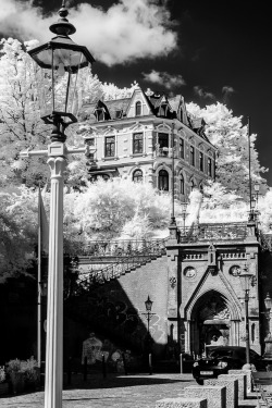 waldulfe:Koehlbrandttreppe from 1887, stairs from the old timber port to the upper city,  Nikon D5300  converted to infrared  