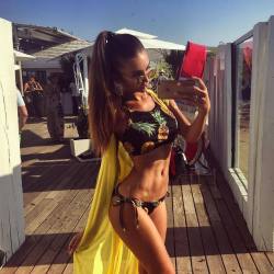 justdoitgirls:  Had to share this @WeHeartIt http://weheartit.com/entry/189543305/via/luxuryrichworld 