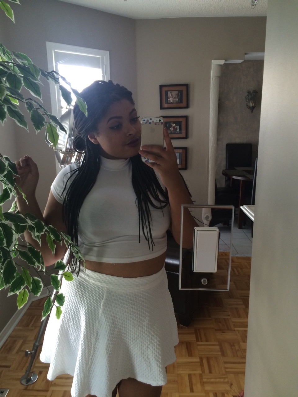 w-nderless:  its canada day and im a VERY cute canadian