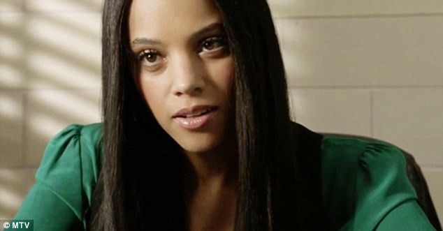 mixed-apocalyptic:  Bianca Lawson has been playing a 16 year old for 20 years and