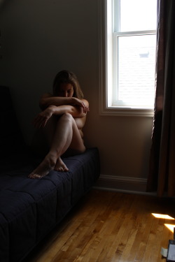 tlcrmt:  tlcrmt-phtography:  Introspective. An unedited self portrait.  ** My brand-spanking-new blog is up and running; just sayin ** 