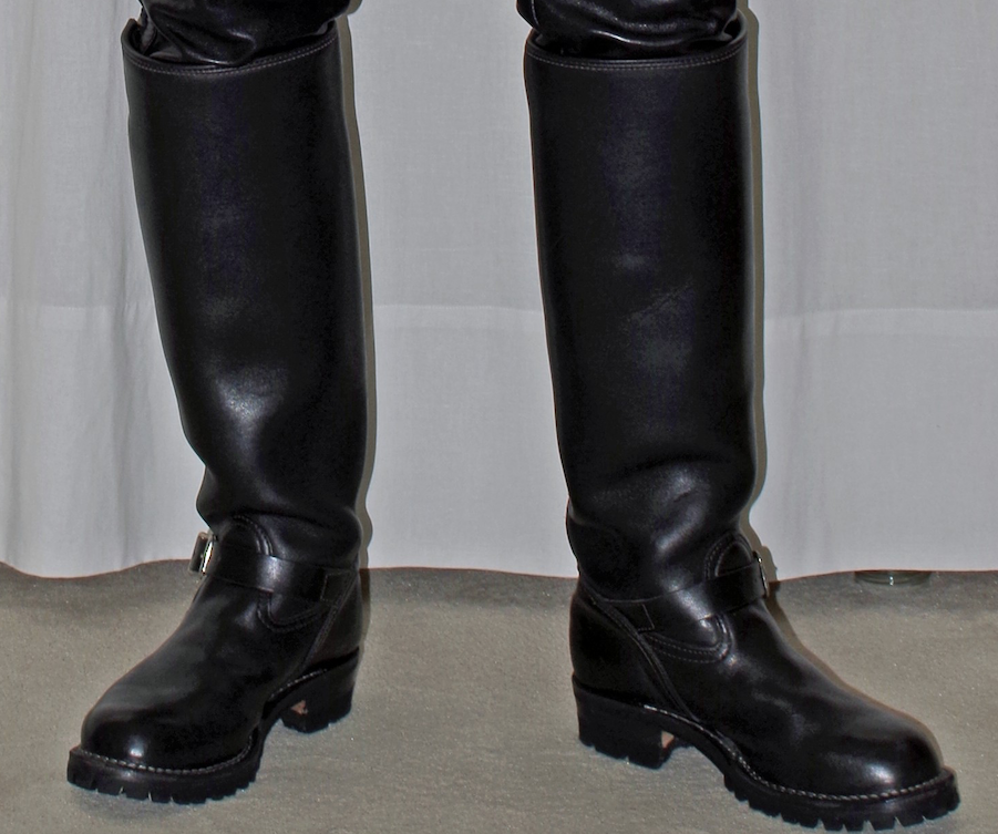 Leather, Rubber, Boots & Breeches: Bild