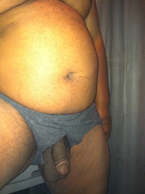 bigboimarc:  bigdawg30:  Looking for a hot mouth to get me hard..  I’ve got a hot mouth for this Black Chub Dick !!