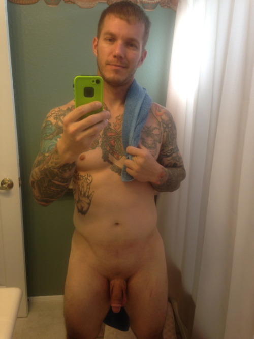 creampie-spotter:  Nice hot man, nice ink, nice cock, clean shaved, hot ass!! shitilikeandafewofme:  33 year old. Las Vegas, NV  