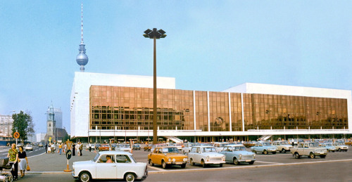 Il Palast der Republik, Berlin Upstadt Der porn pictures