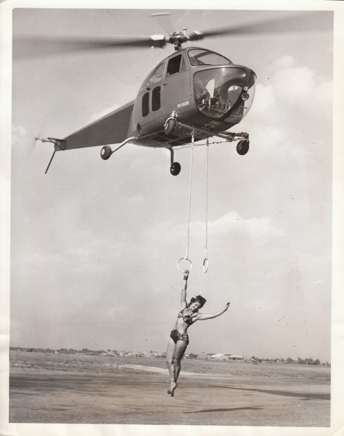 modernizor:Helicopter Stuntvia pinterest.com