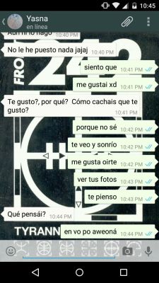 whatteveerrmeow:  tshooaa:inriantares:  tshooaa:Hay hombres tiernos y este   soy entero romántico &lt;3  Superas niveles de romanticismo.  pt que lindo 😍