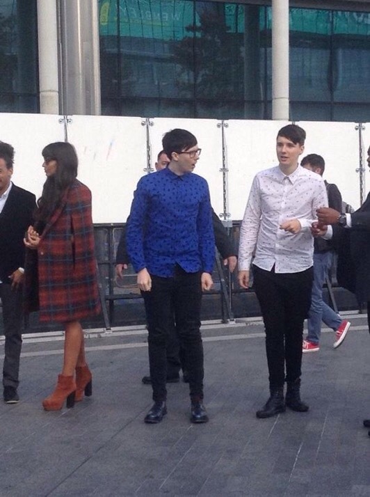 otphan:  adrenalineearthquakekilljoy:  omfgdanshobbithair:  Well, aren’t our boys