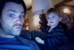 winchesters67impala:  look who’s staying up WAY too late to live tweet with his daddy :)  i love this kid :) 
