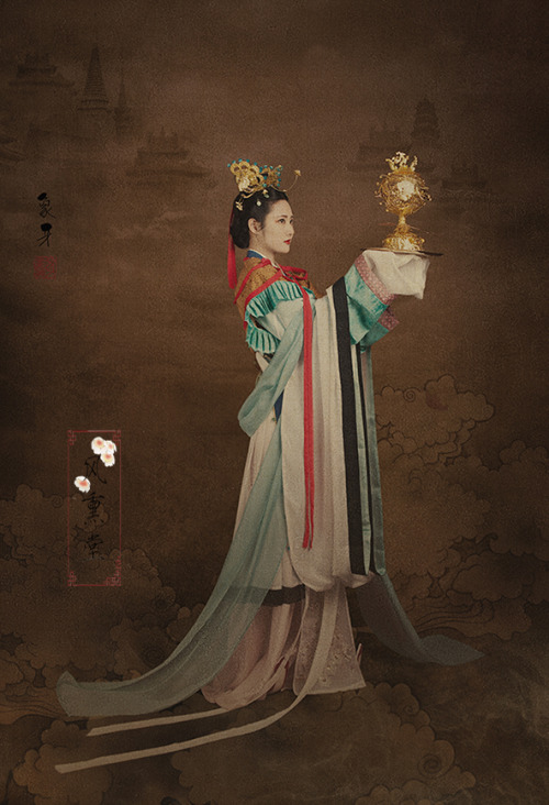 changan-moon:Traditional Chinese hanfu by 风熏堂 | Type: 半臂广袖交领襦裙