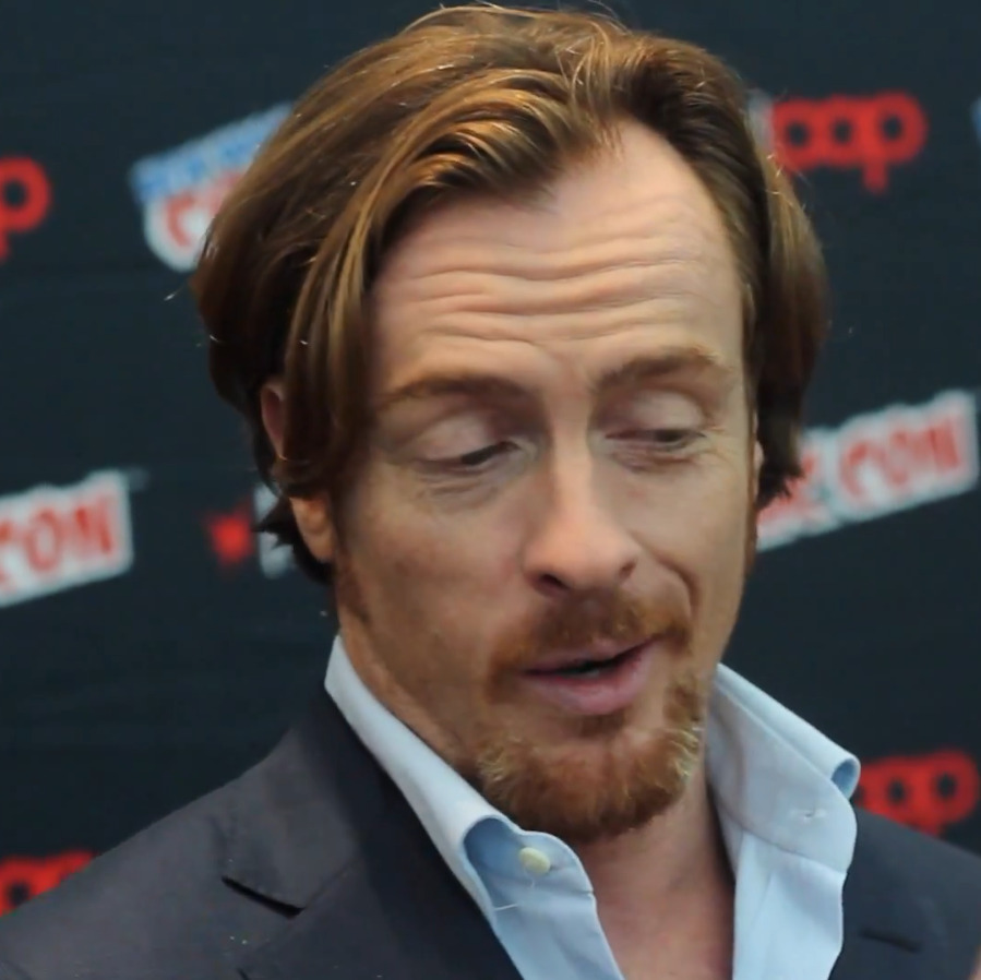 olincino:  TOBY STEPHENSNew York Comic Con 2014part 3