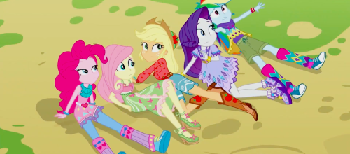 fuck my little pony or whatever but every single outfit presented in these movies is the most lesbia