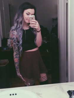 hatelyn:  demongalore:  blaze-alexander:  dopexthrone:  Hi   Marry me  Dark Tattoo Blog  she looks like an alternative version of bethany mota tho 