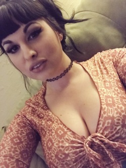 slugzwatcher:  Dear Gawd I’d cum in my shorts if I ever was to meet Bailey Jay.