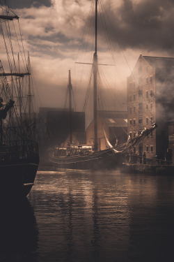 freddie-photography:  Probably my favourite photograph from 2014, ‘Photographing the Past’ has popped up on the official 500px ISO blog:500px.com/500pxISO/flow  By Freddie Ardley PhotographyWebsite | Facebook | Instagram | Twitter 