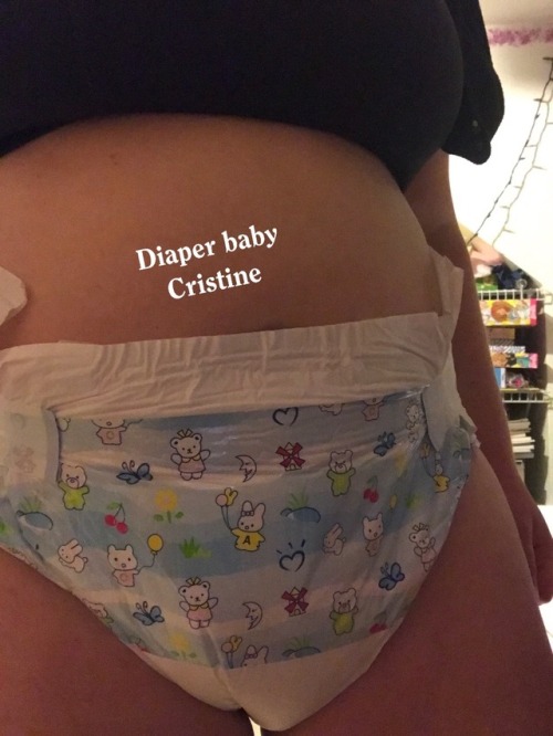 diaperbabycristine: Thick crinkly diaper butt! Wet diaper changing needed baby diaper butt!