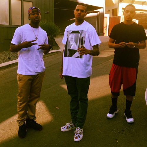 lovingcbreezy:“@spicewon : Love your family for 1 reason and that’s because they’re FAMILY!!! 