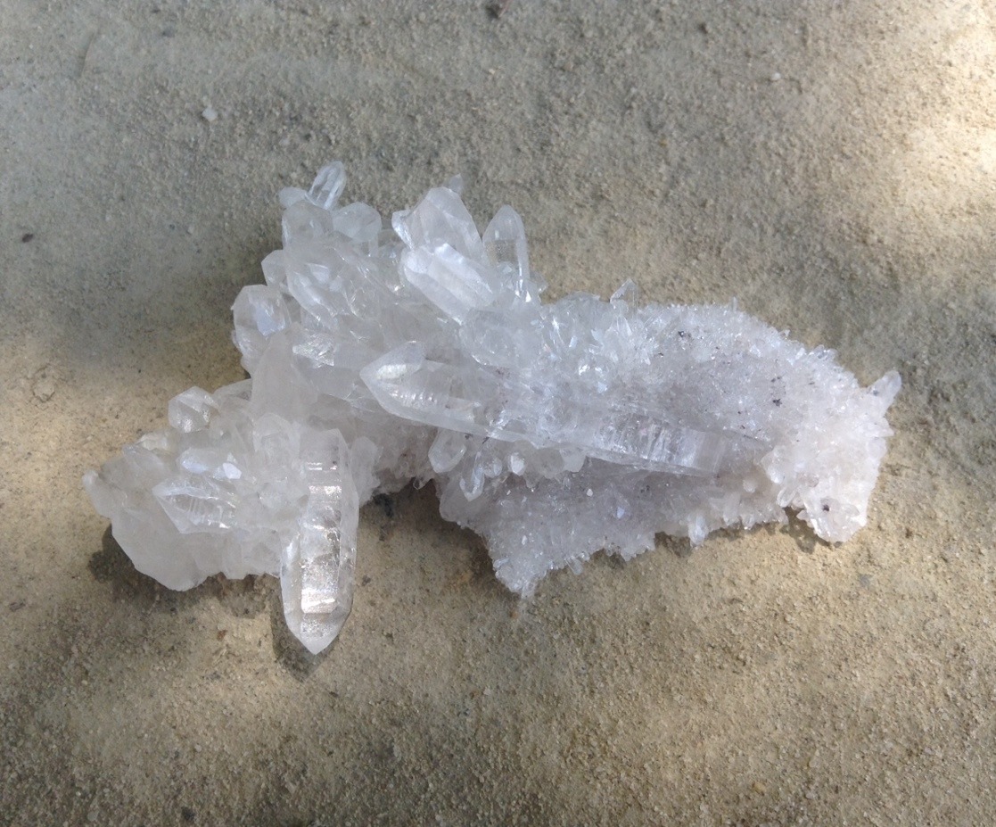 juuzoucore:  in order from left to right; celestite, quartz, and calcite ! newest